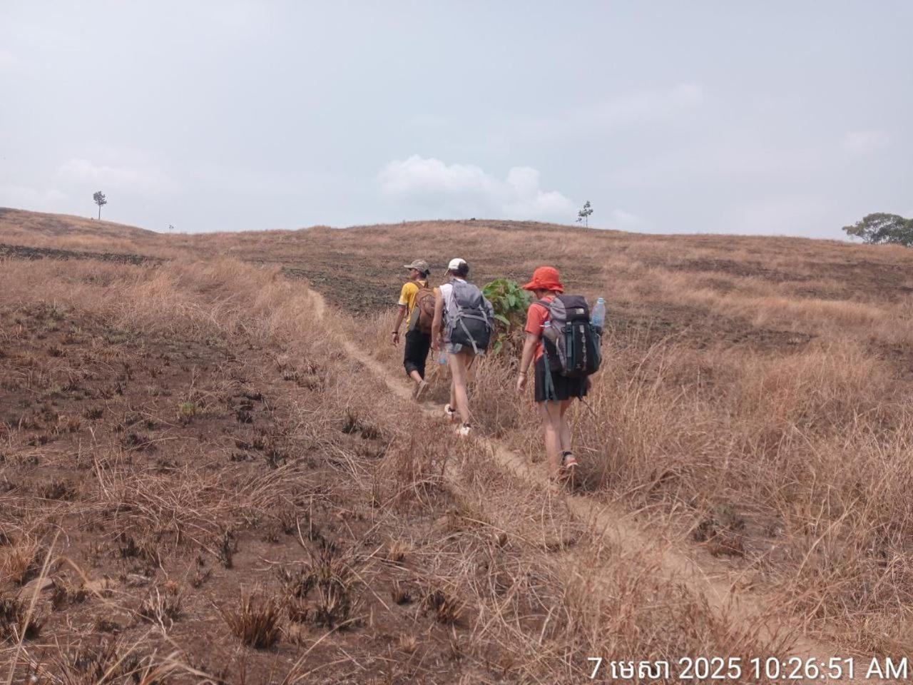 Albergue Banlung Mountain View Treks & Tours Exterior foto